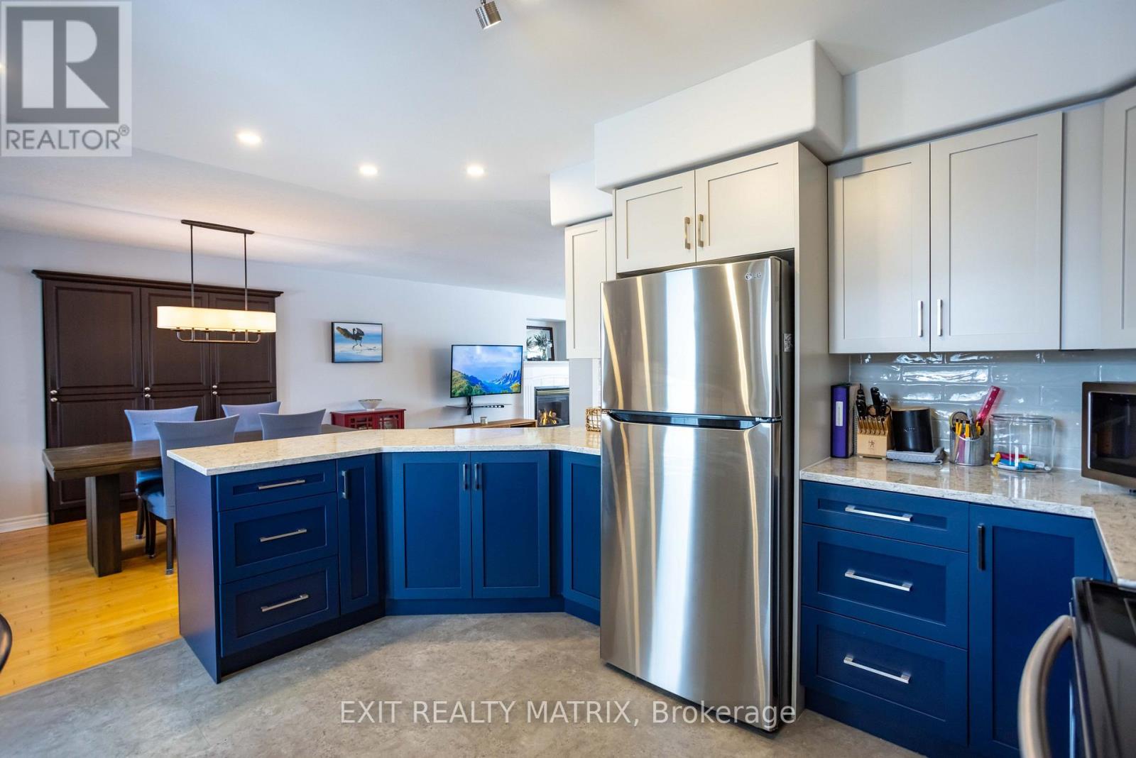 106 LACHAINE STREET - 20