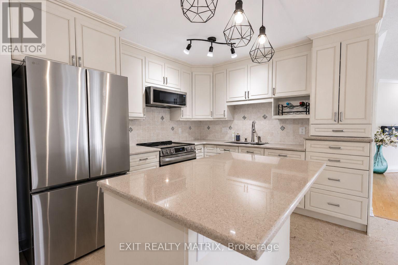 2 Bed, 2 Bath House for Sale in Russell – 104 – 2 WARNER STREET, Russell – MLS# X13567358 - Image 10