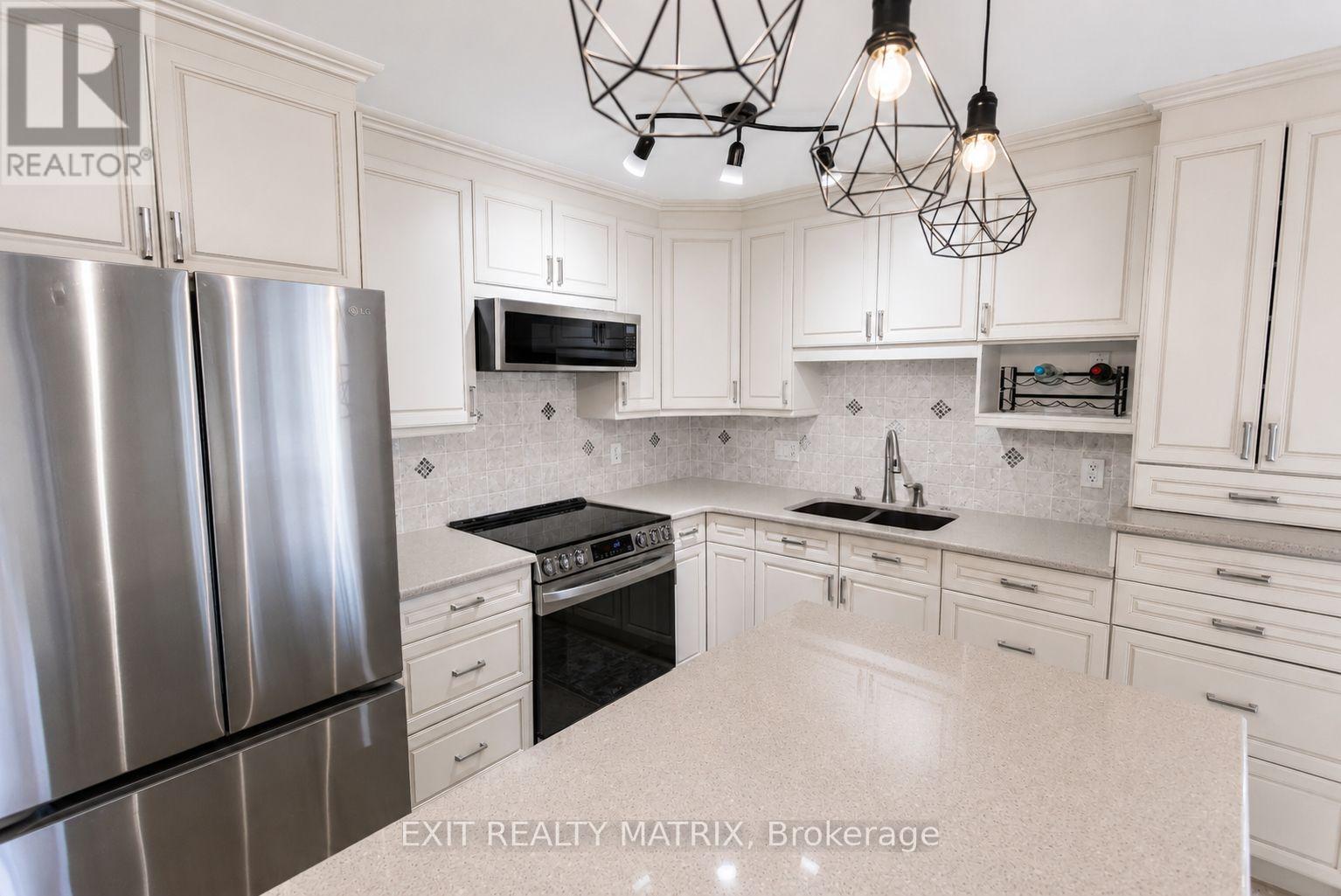 2 Bed, 2 Bath House for Sale in Russell – 104 – 2 WARNER STREET, Russell – MLS# X13567358 - Image 11
