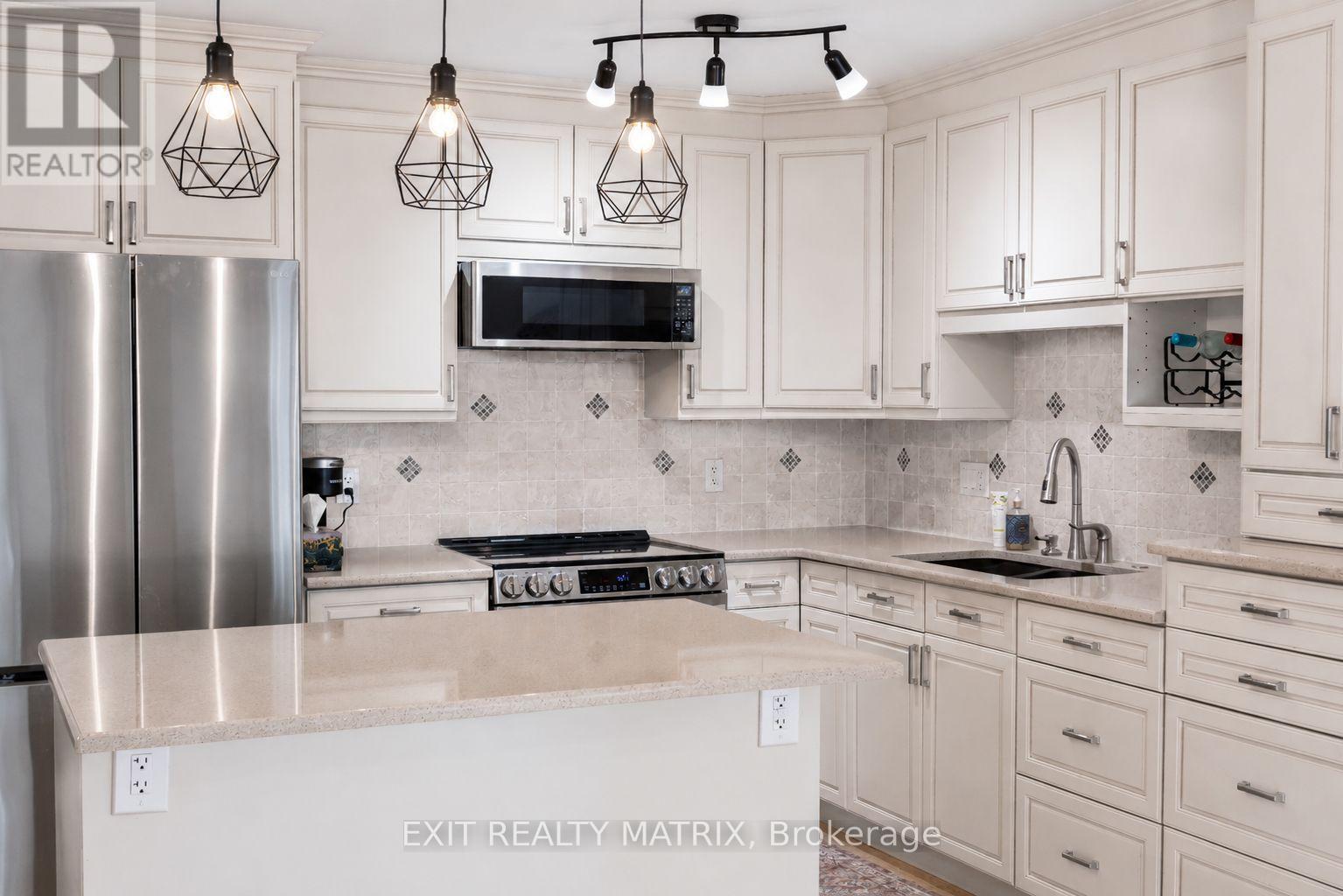2 Bed, 2 Bath House for Sale in Russell – 104 – 2 WARNER STREET, Russell – MLS# X13567358 - Image 12