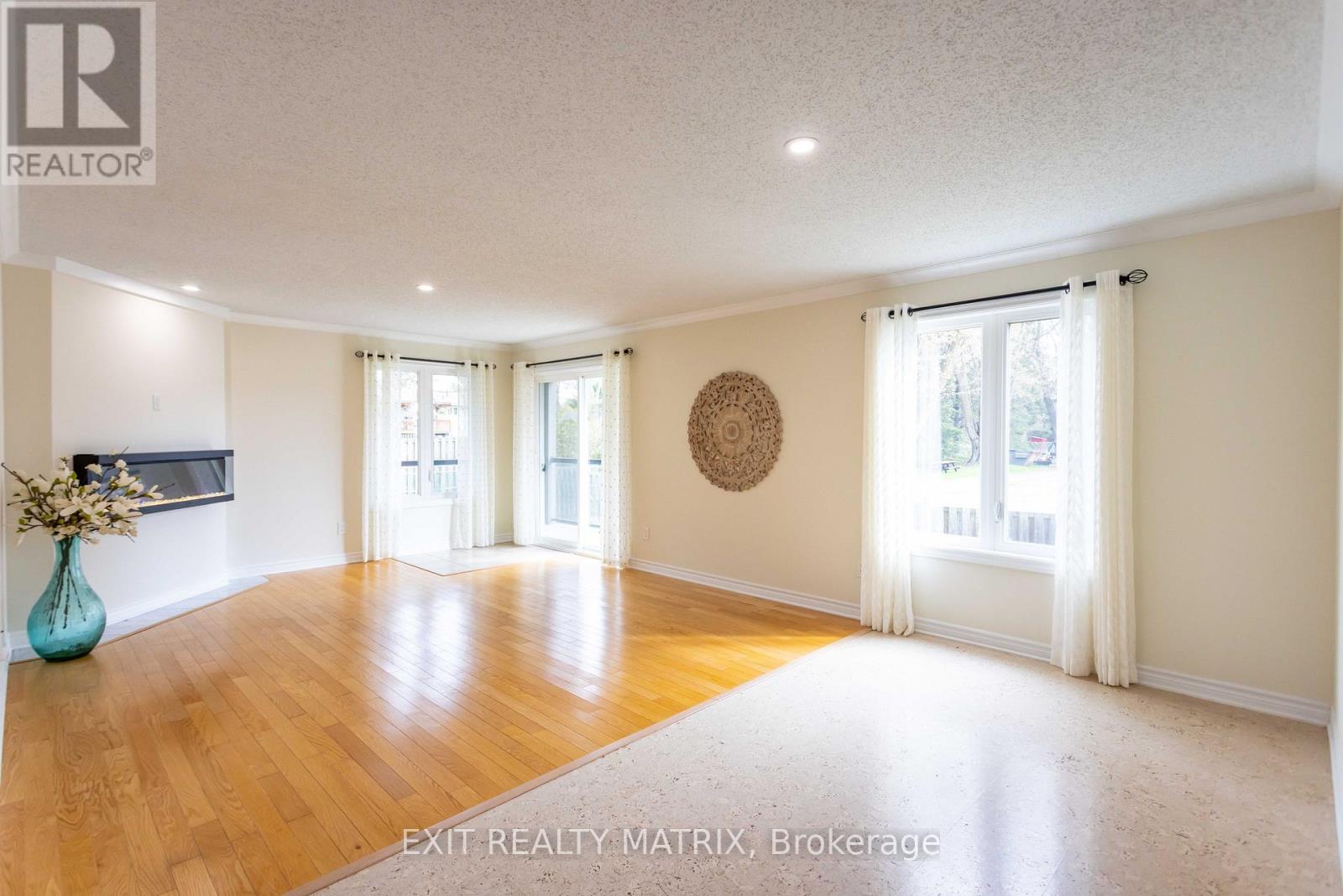 2 Bed, 2 Bath House for Sale in Russell – 104 – 2 WARNER STREET, Russell – MLS# X13567358 - Image 16