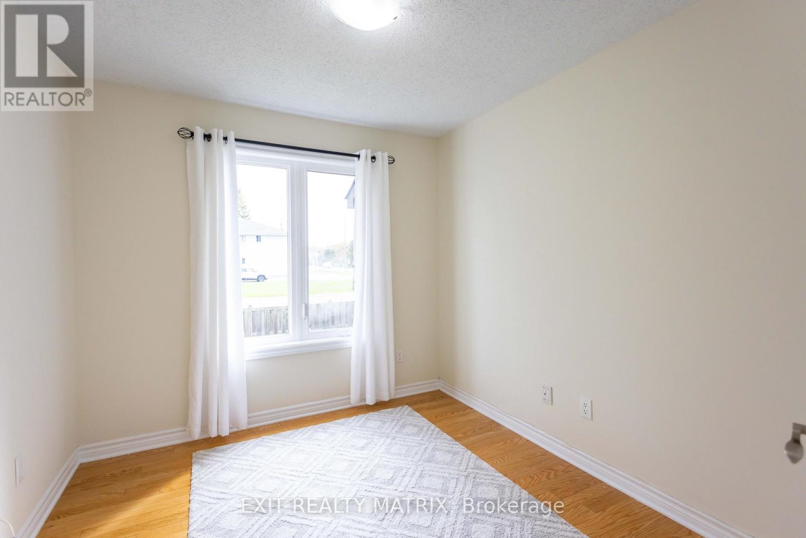 2 Bed, 2 Bath House for Sale in Russell – 104 – 2 WARNER STREET, Russell – MLS# X13567358 - Image 34