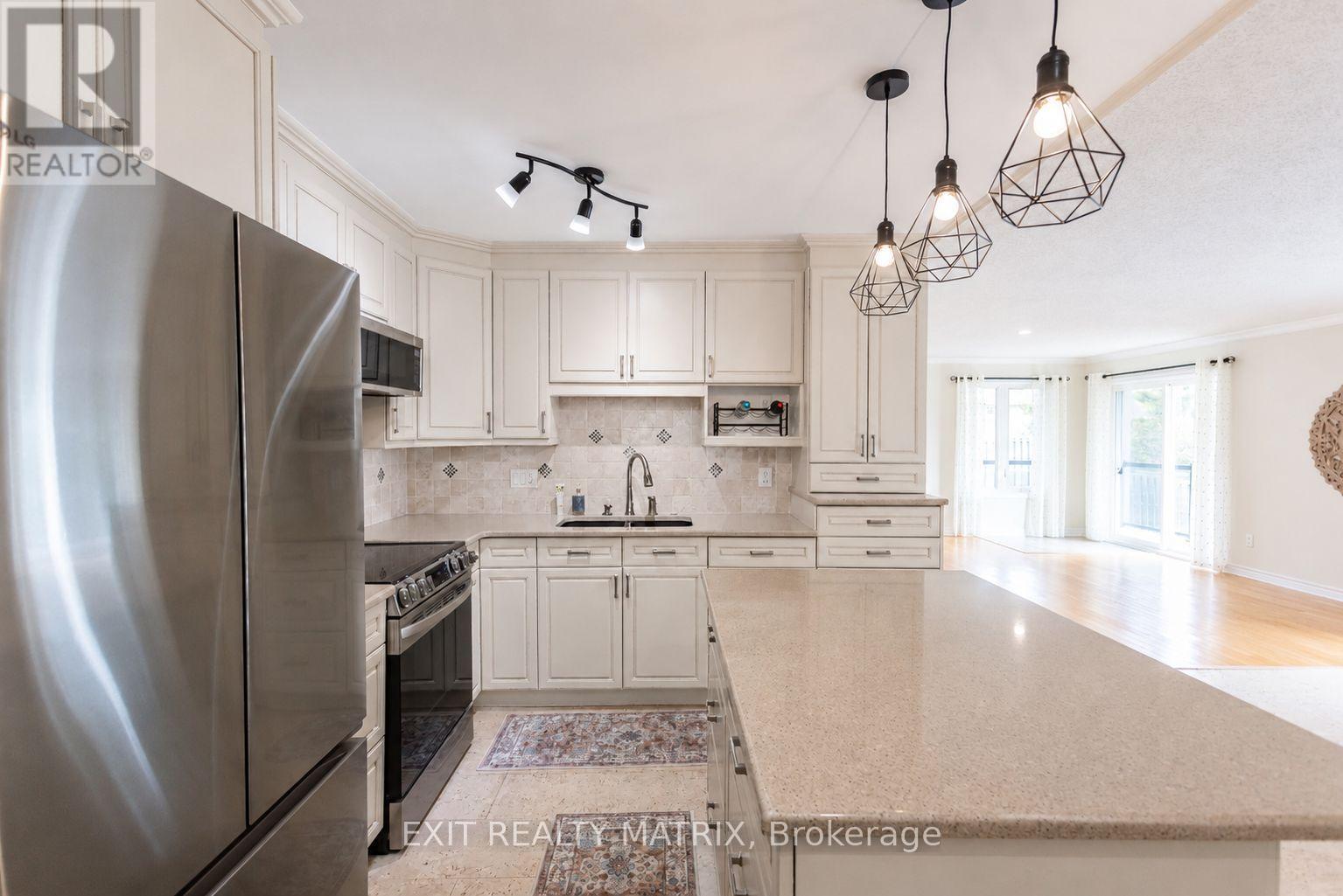 2 Bed, 2 Bath House for Sale in Russell – 104 – 2 WARNER STREET, Russell – MLS# X13567358 - Image 9