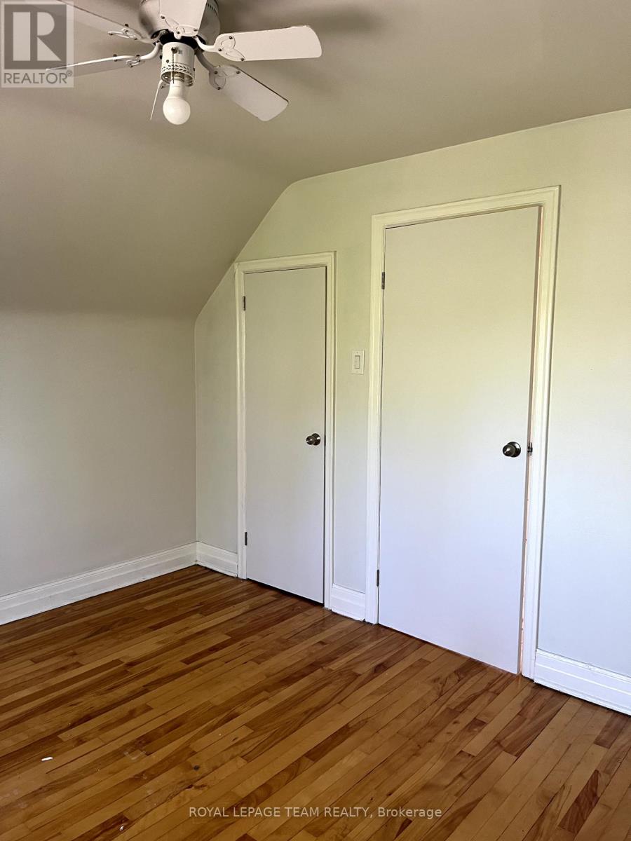 9 TOWER ROAD E - 19