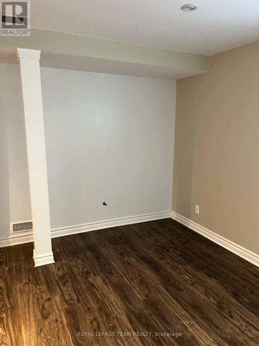 9 TOWER ROAD E - 24