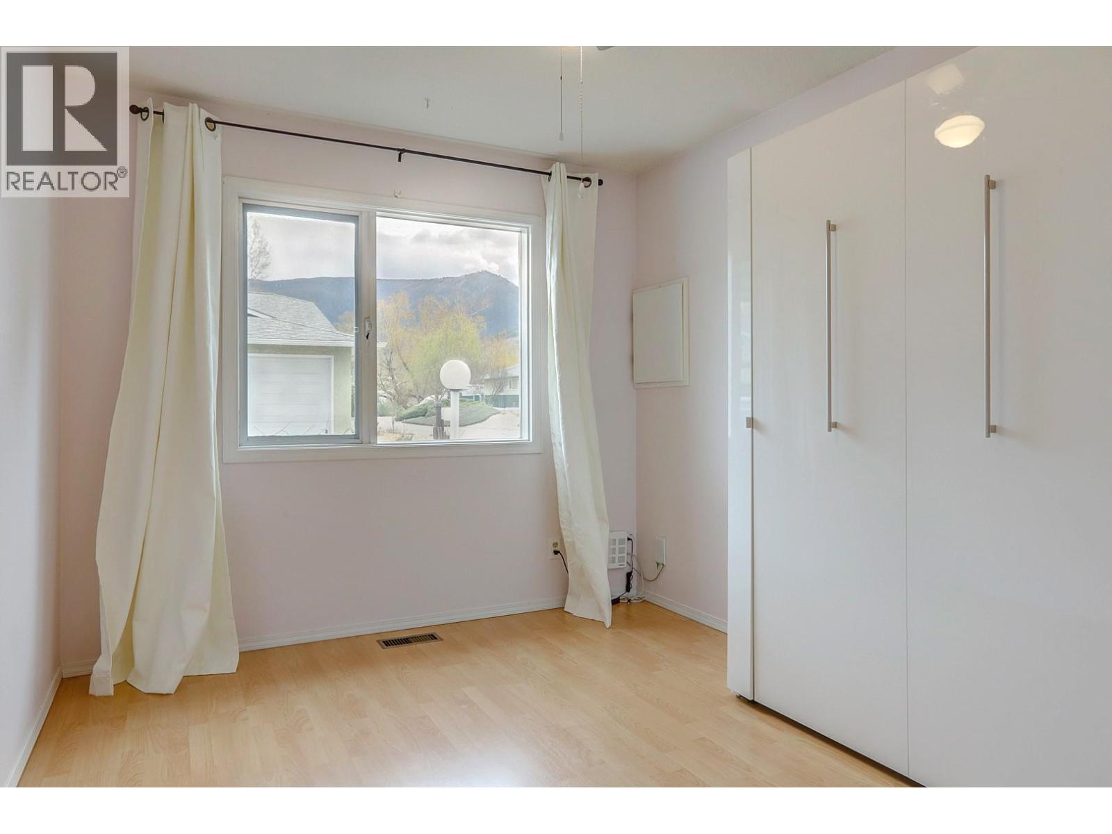 #2 2180 Fletcher Avenue - 32