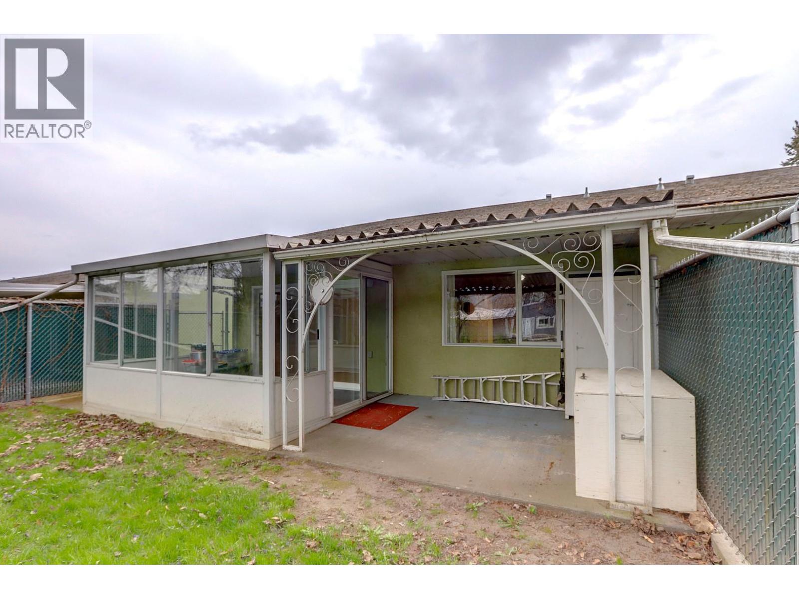 #2 2180 Fletcher Avenue - 23