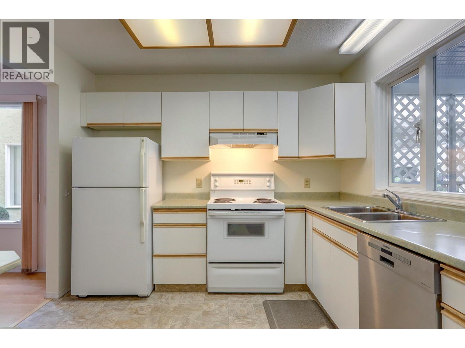 #2 2180 Fletcher Avenue - 6