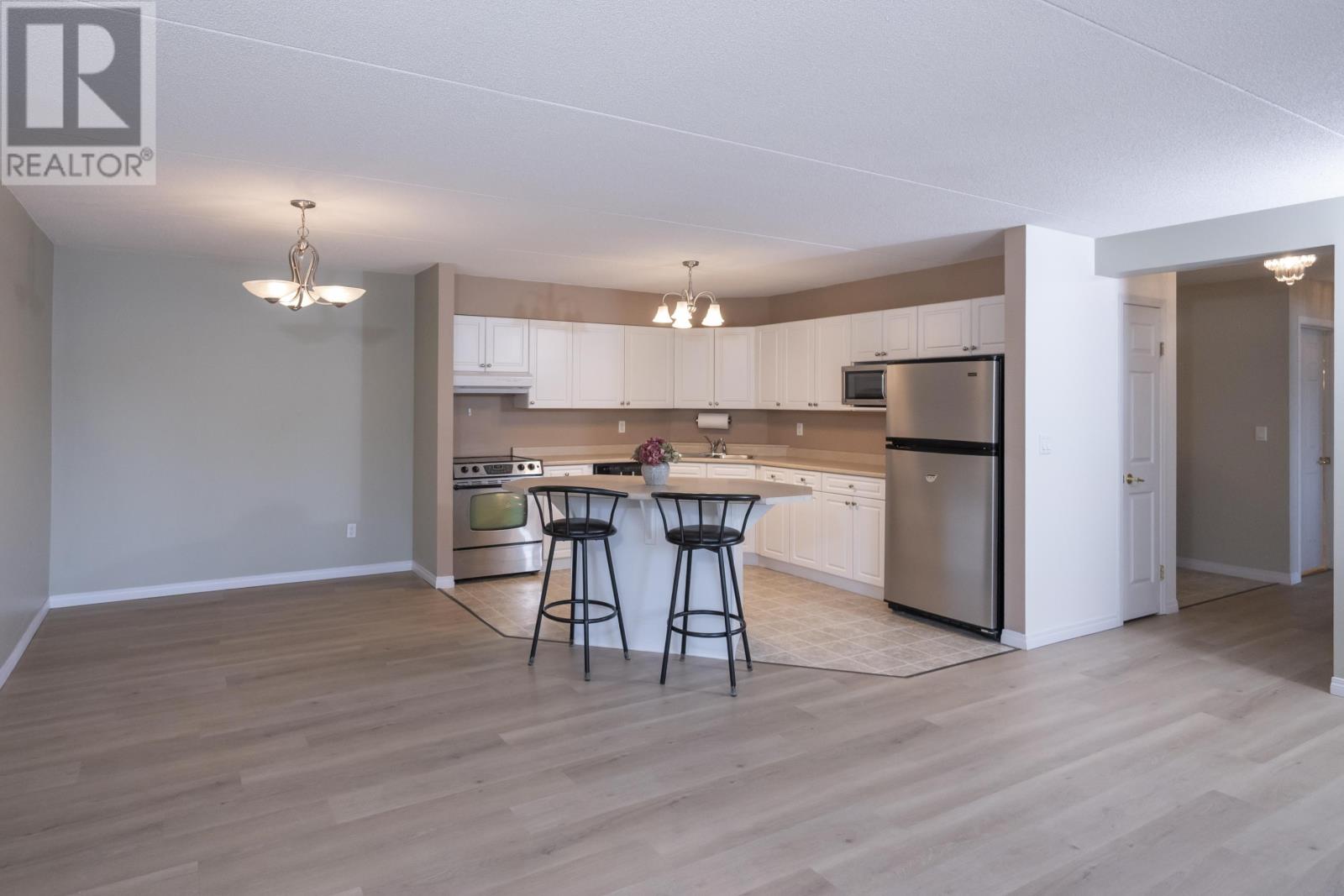 107-147 Fanshaw ST - 14