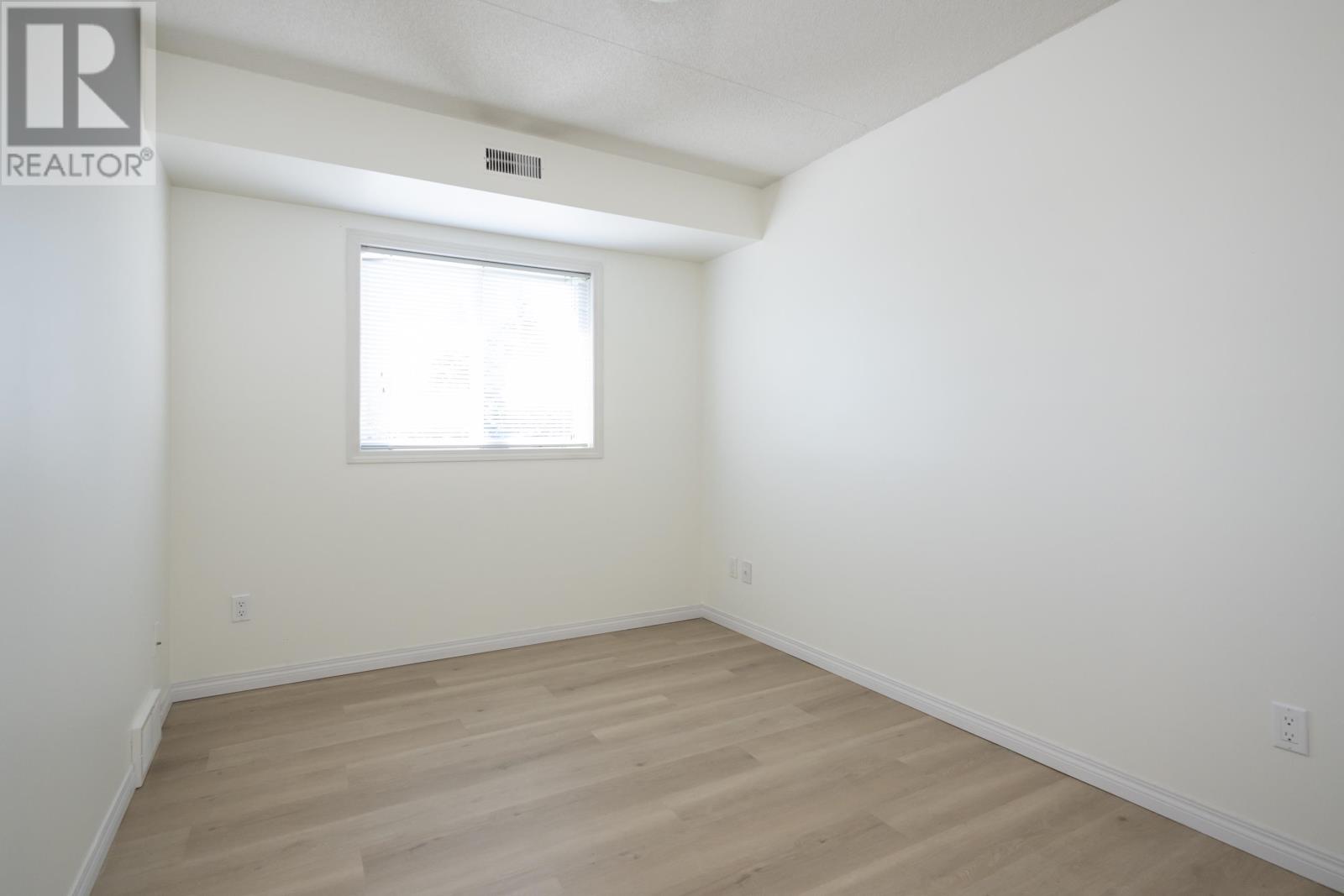 107-147 Fanshaw ST - 17