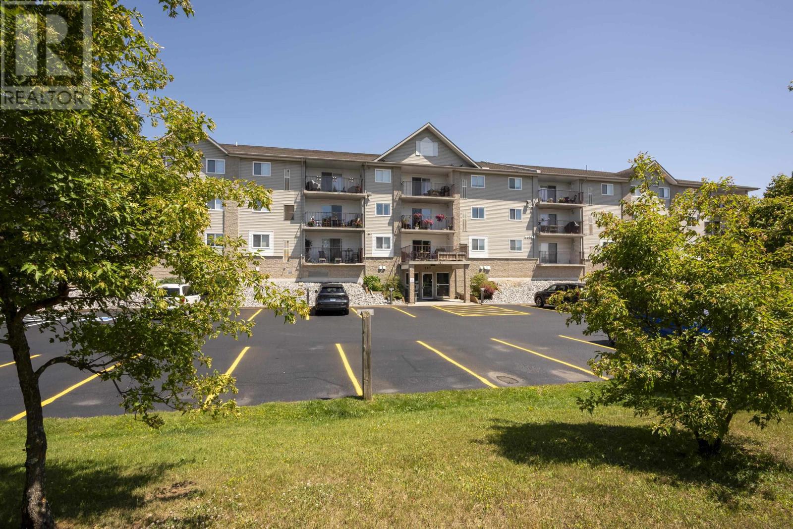 107-147 Fanshaw ST - 2