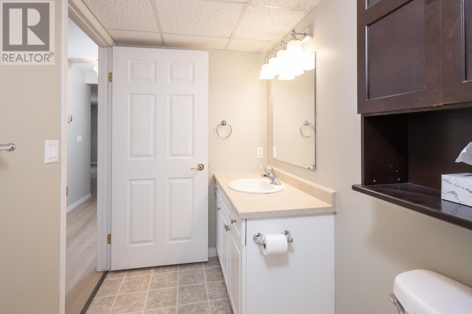 107-147 Fanshaw ST - 20