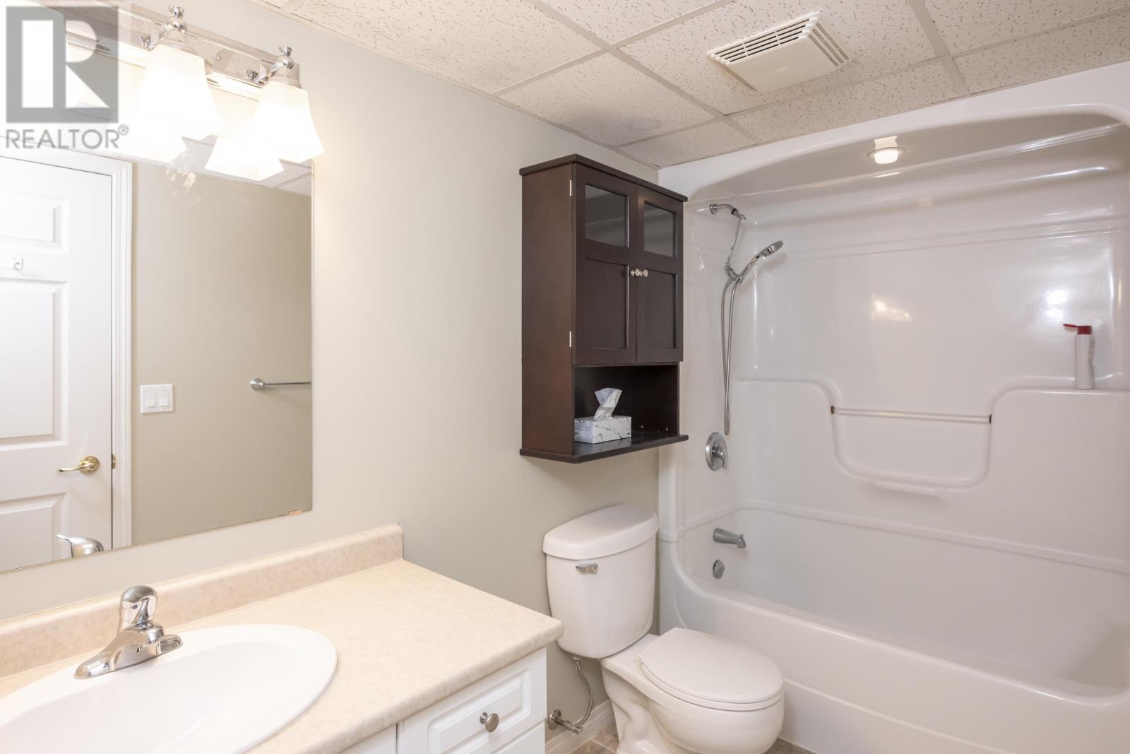 107-147 Fanshaw ST - 21