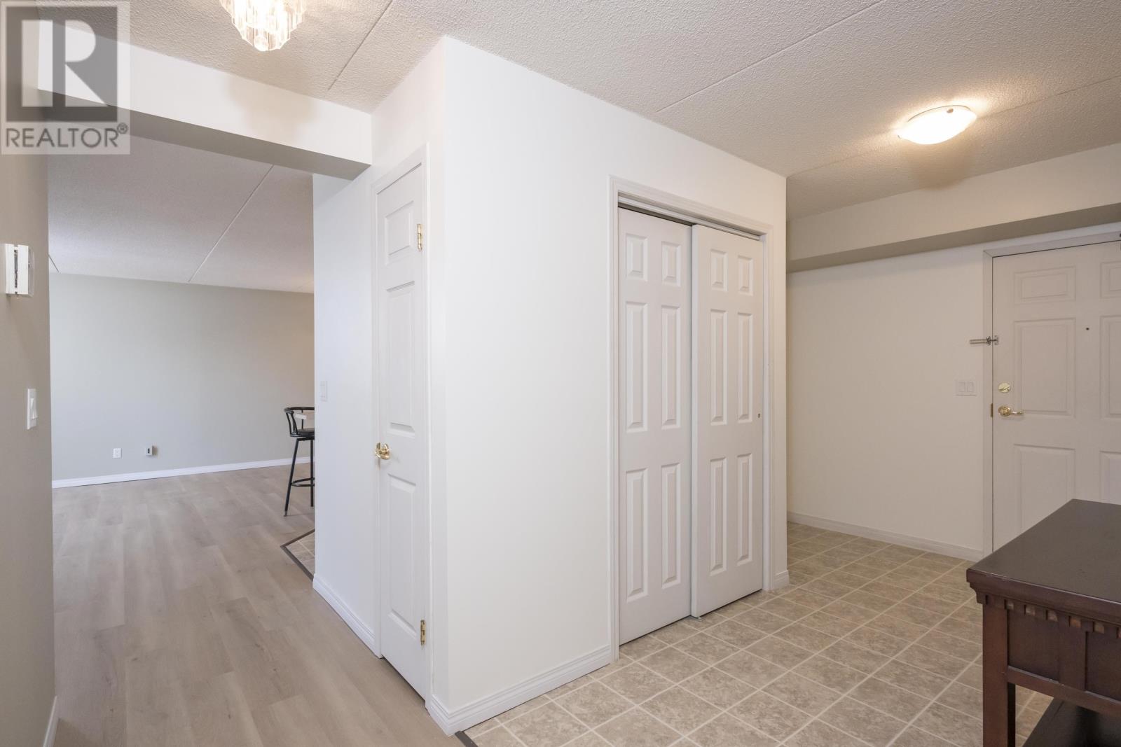 107-147 Fanshaw ST - 26