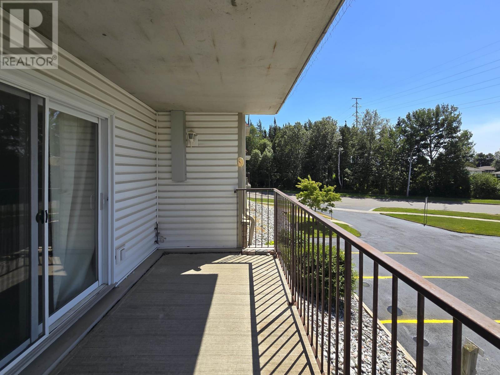107-147 Fanshaw ST - 37