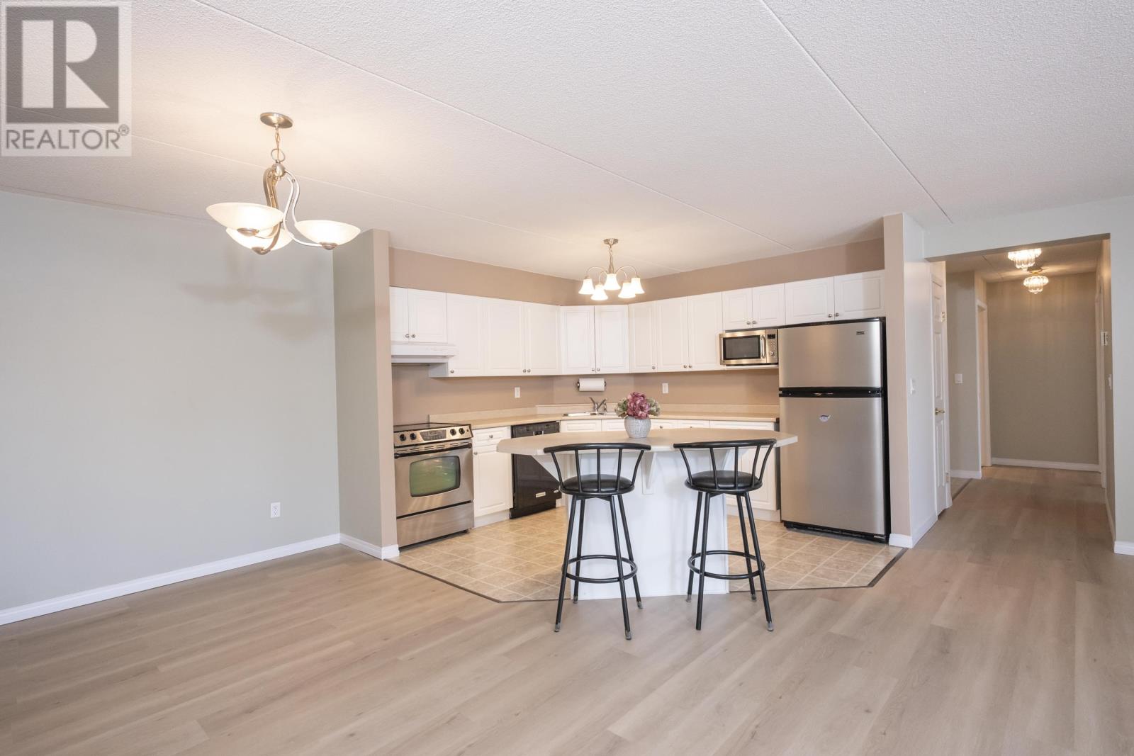 107-147 Fanshaw ST - 6