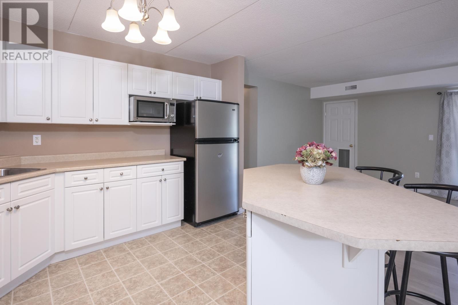 107-147 Fanshaw ST - 9