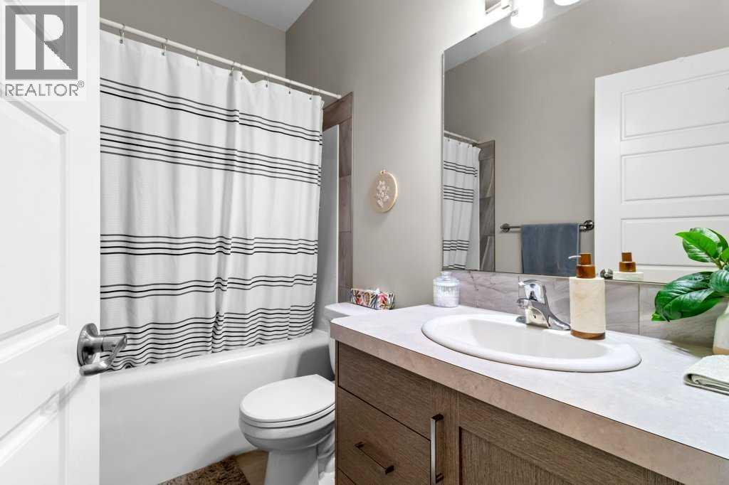 125 Henderson Crescent - 12