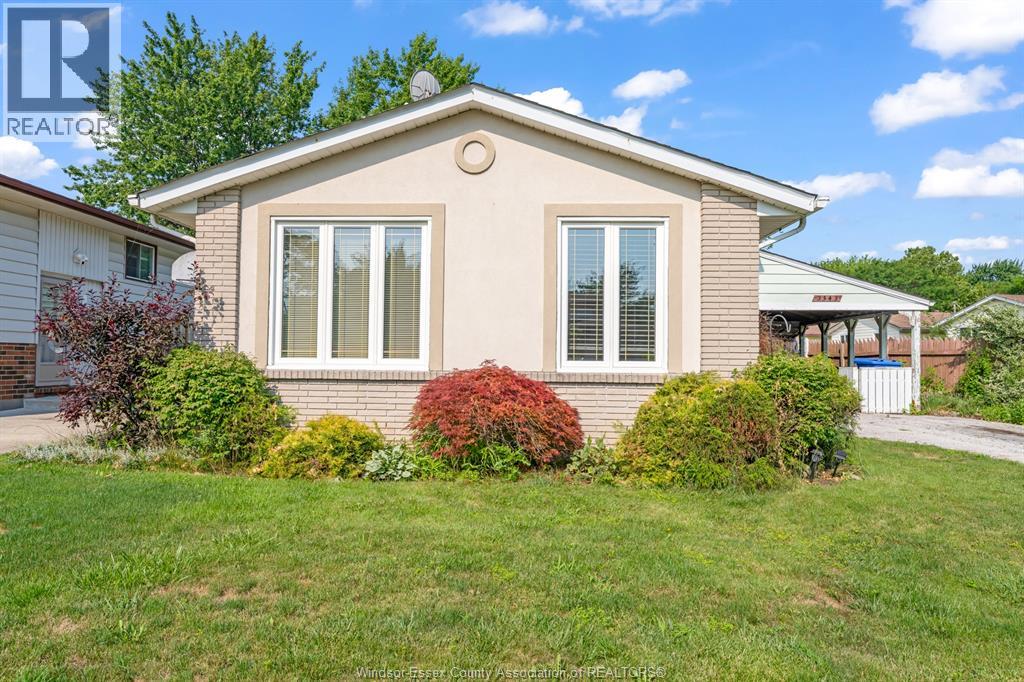 3343 HEMLOCK - 1