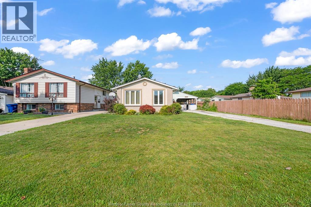 3343 HEMLOCK - 2