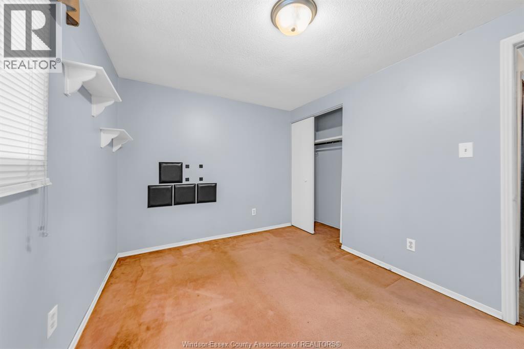 3343 HEMLOCK - 29