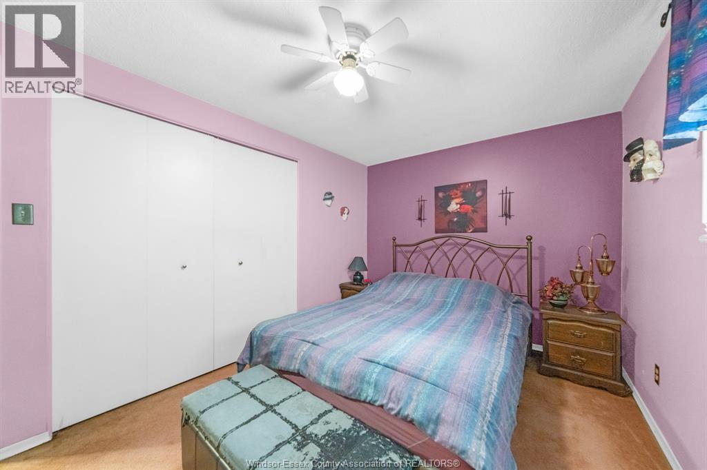 3343 HEMLOCK - 33