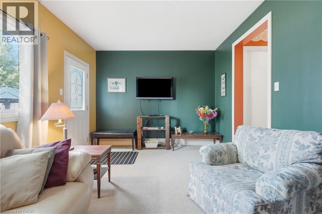 #5 185 DENISTOUN Street - 3