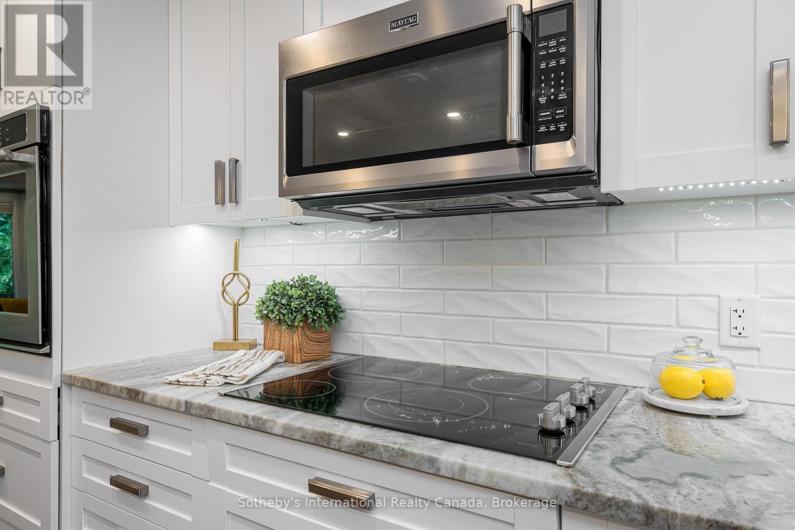 359288 GREY RD 15 - Image 14