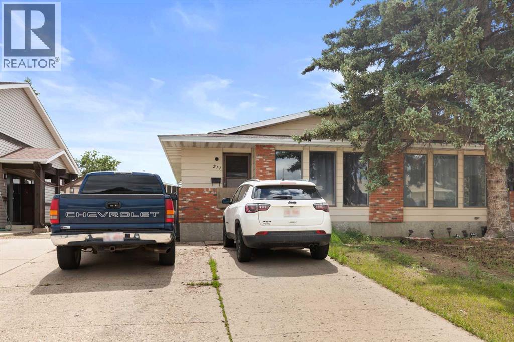 211 Ross Glen Drive SE - 1