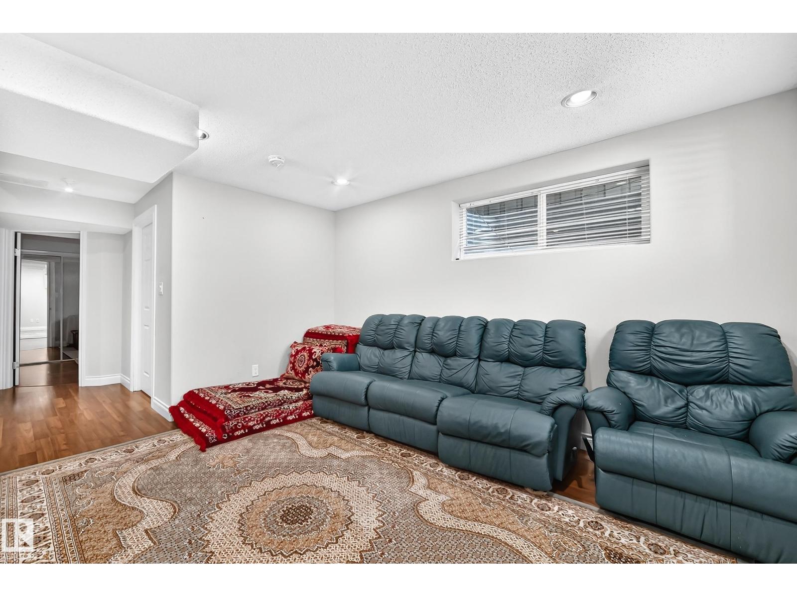 1126 GRANTHAM DR NW - 39
