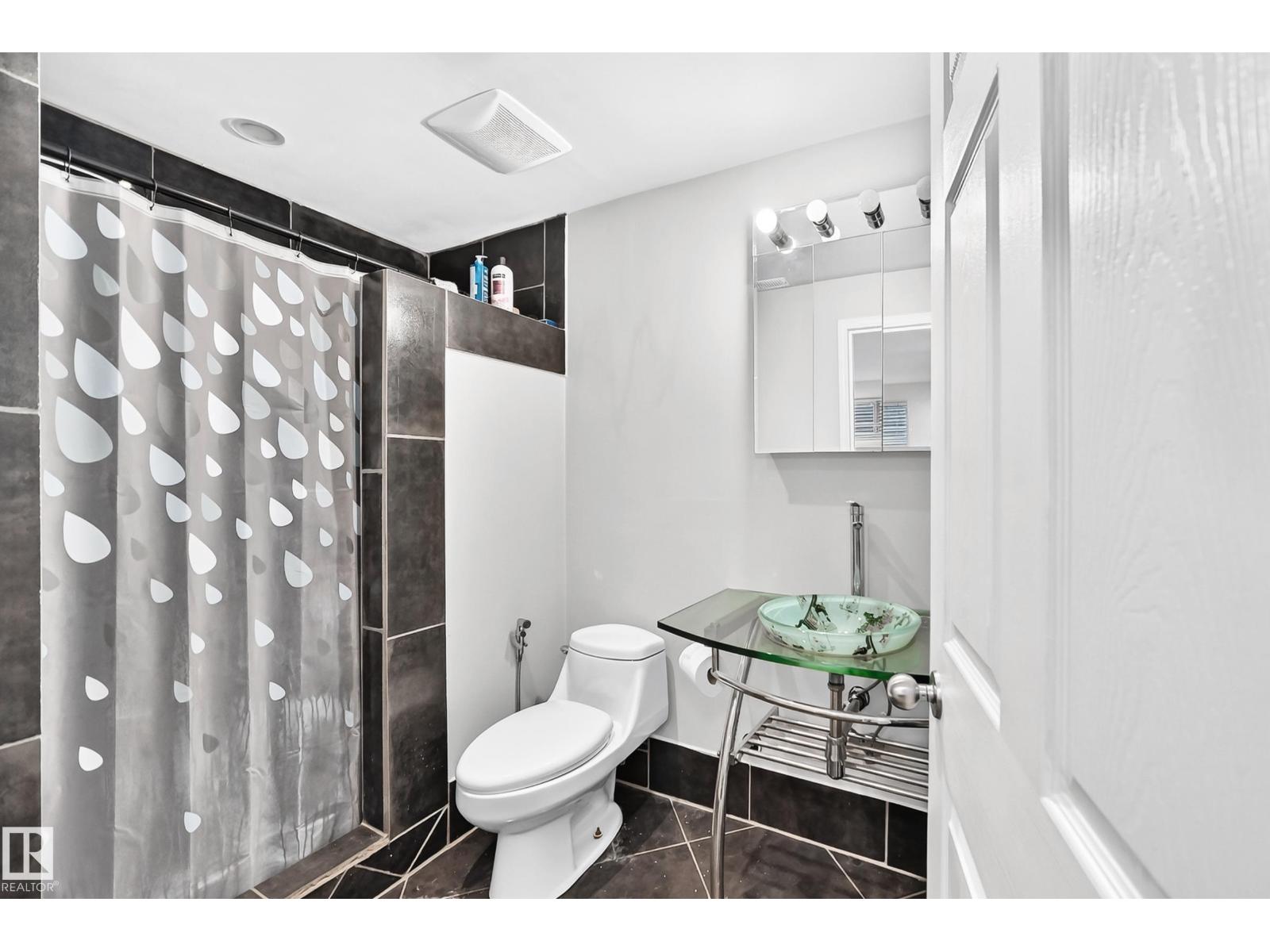 1126 GRANTHAM DR NW - 44