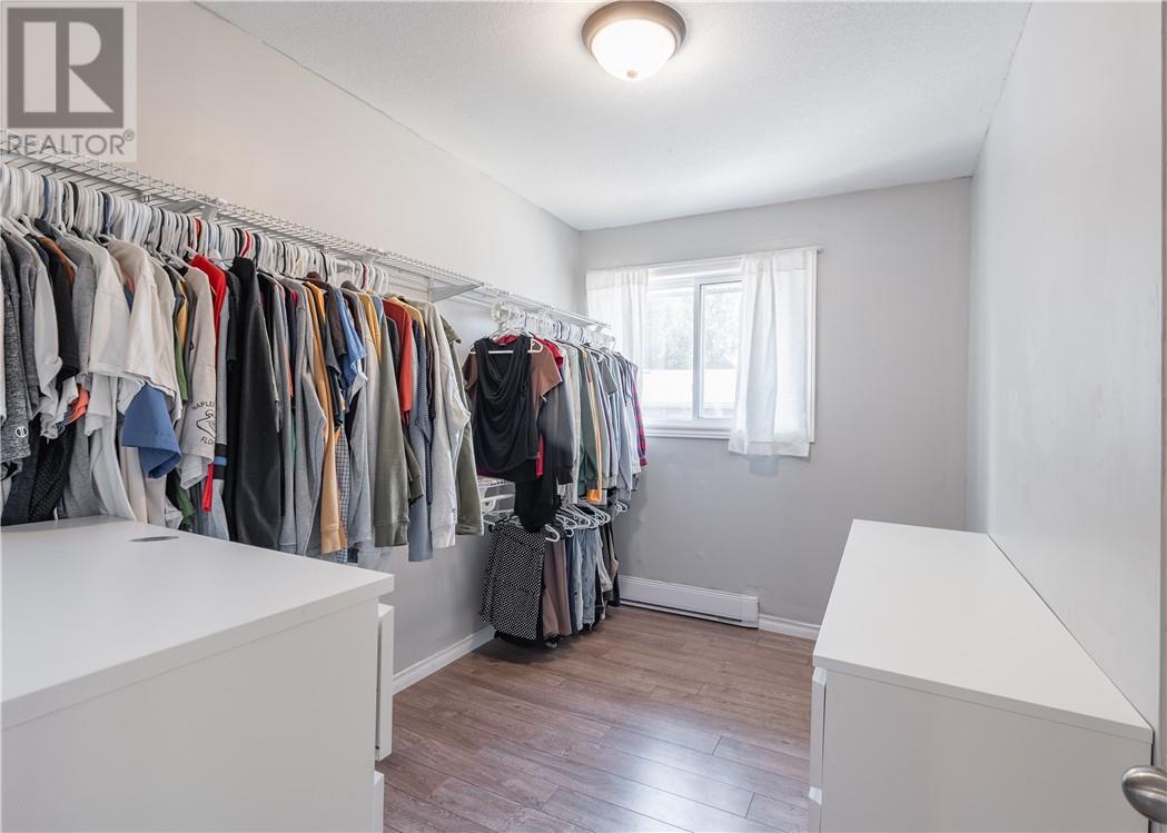 4483 Hector Crescent - 11