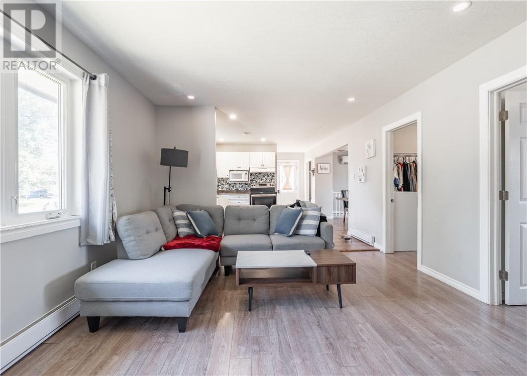 4483 Hector Crescent - 4