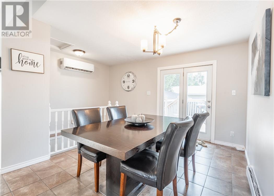 4483 Hector Crescent - 8