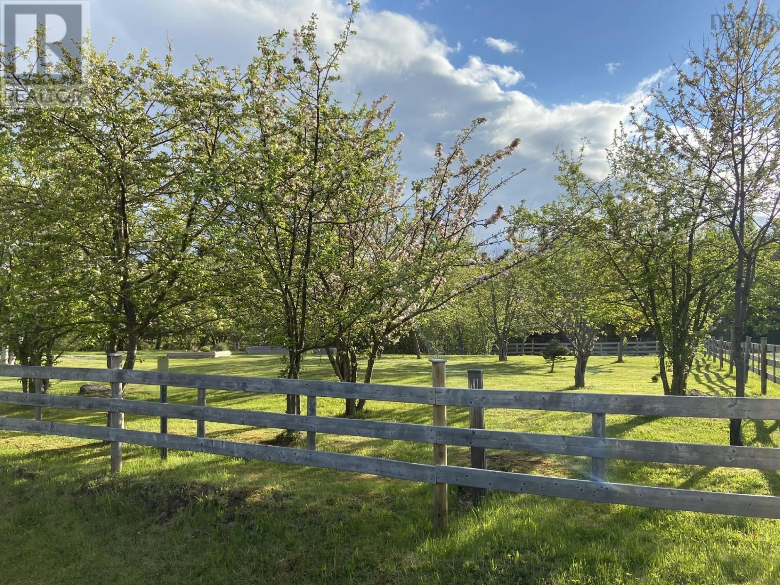 68 D Hutchison Road - 13