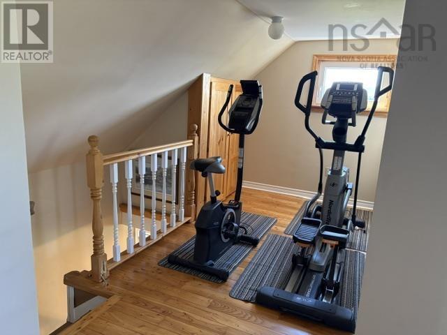 68 D Hutchison Road - 45
