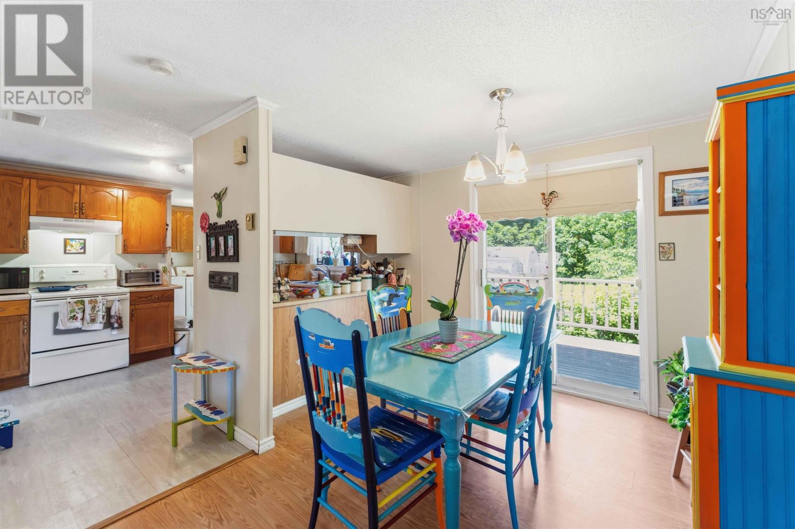 992 Howe Avenue - 15