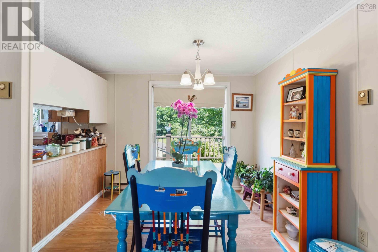 992 Howe Avenue - 17
