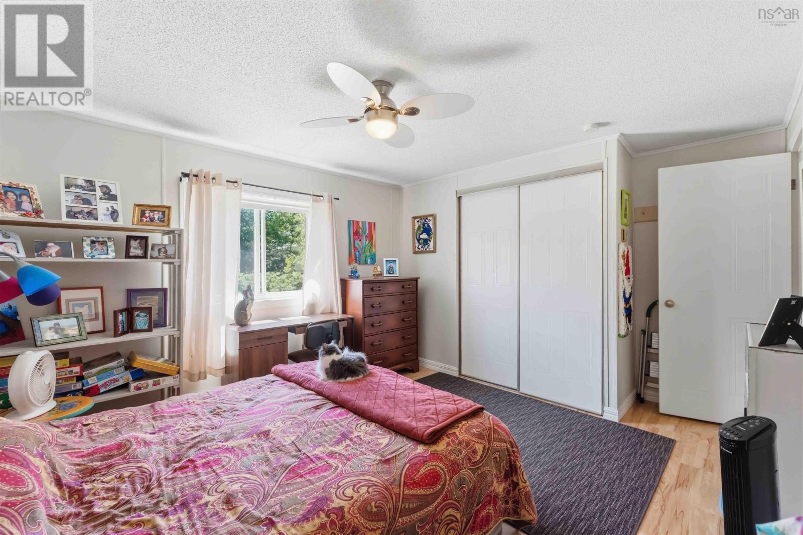 992 Howe Avenue - 33