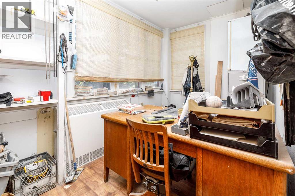 2460 36 Avenue - Photo 13