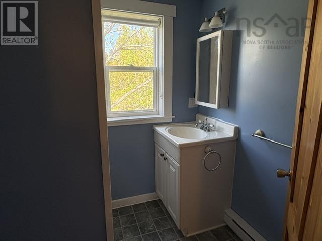 68 D Hutchison Road - 42