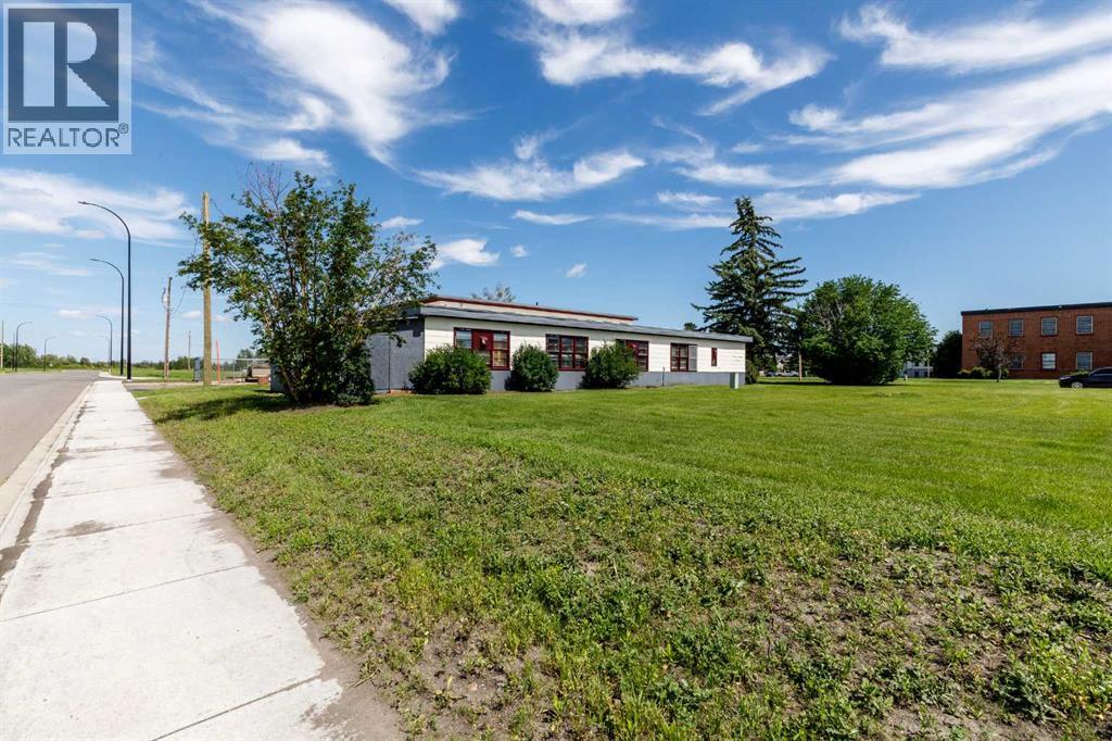 2460 36 Avenue - Photo 38