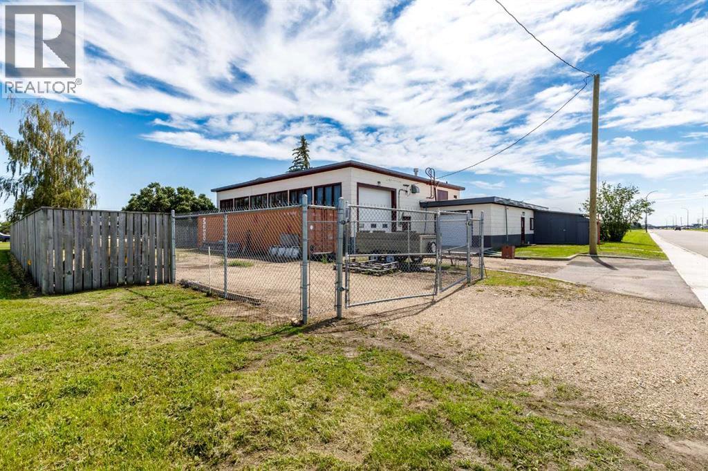 2460 36 Avenue - Photo 40