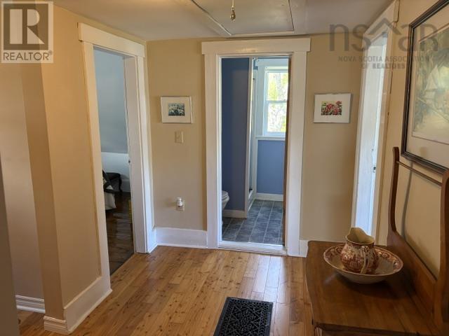 68 D Hutchison Road - 44