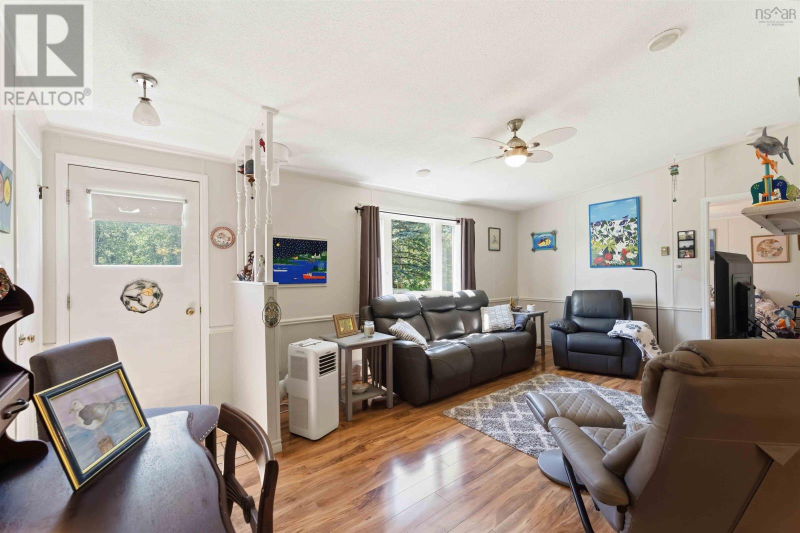 992 Howe Avenue - 21