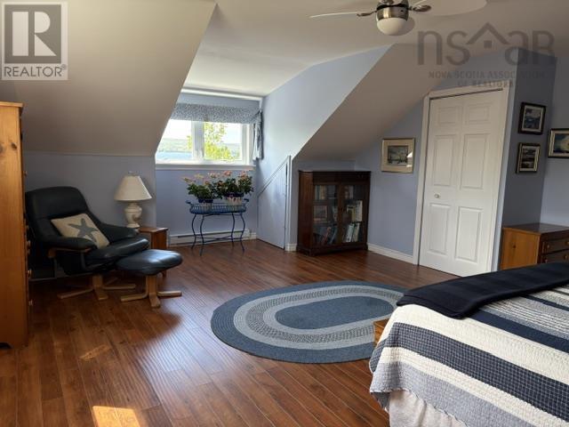 68 D Hutchison Road - 48