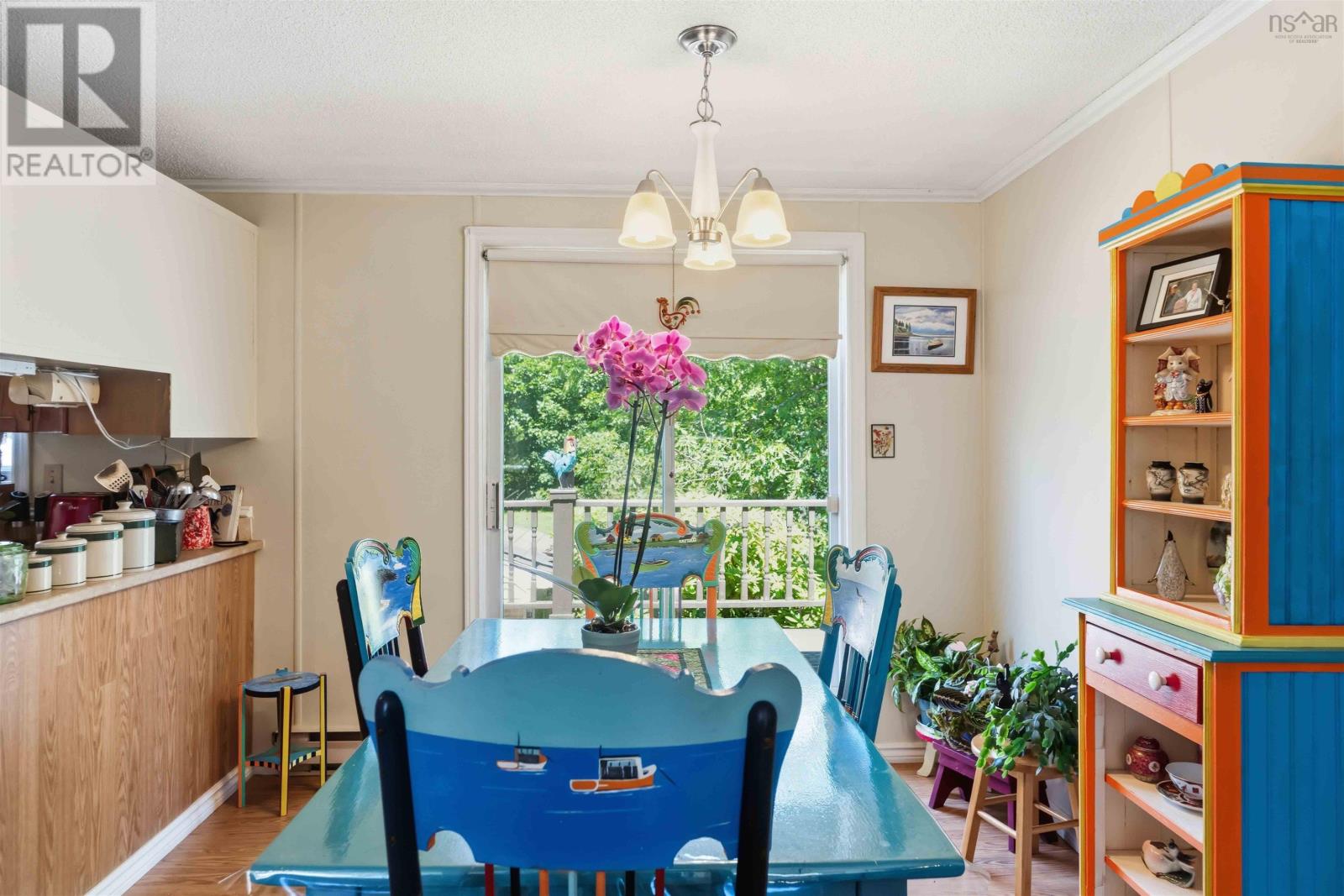 992 Howe Avenue - 16