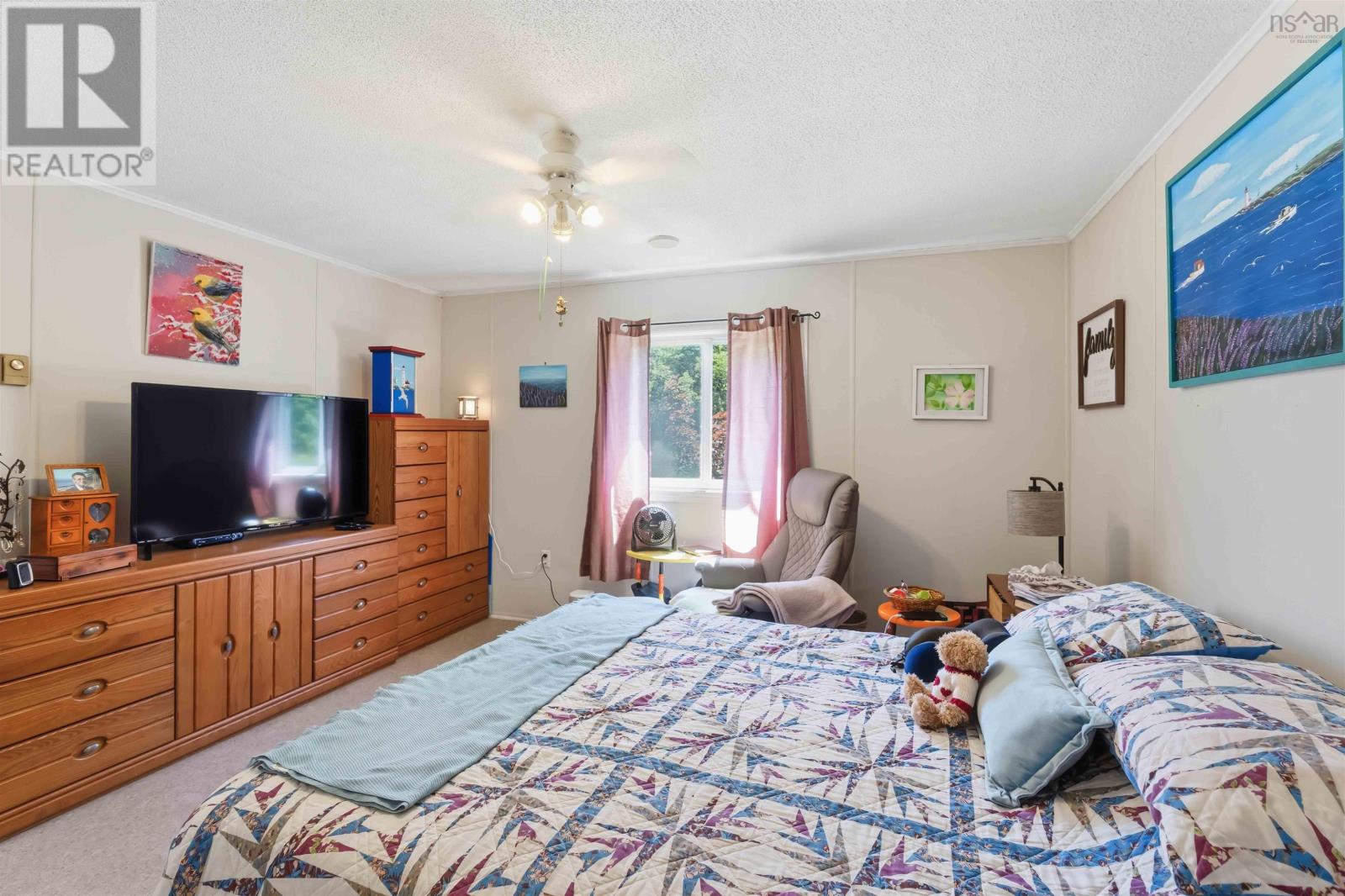 992 Howe Avenue - 30
