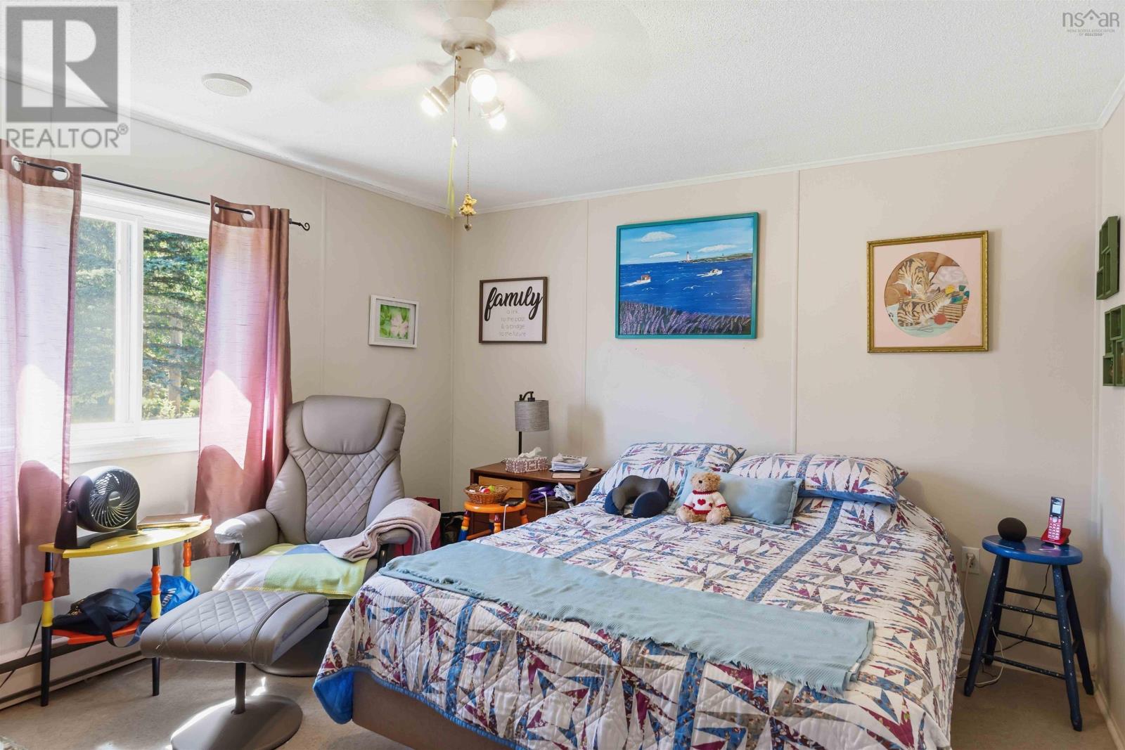 992 Howe Avenue - 27