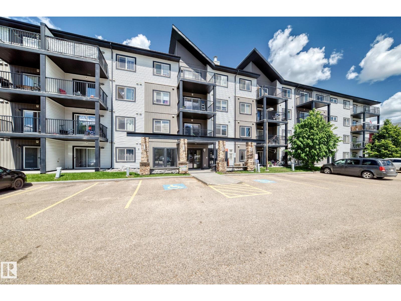 #416 3357 16A AV NW - 1